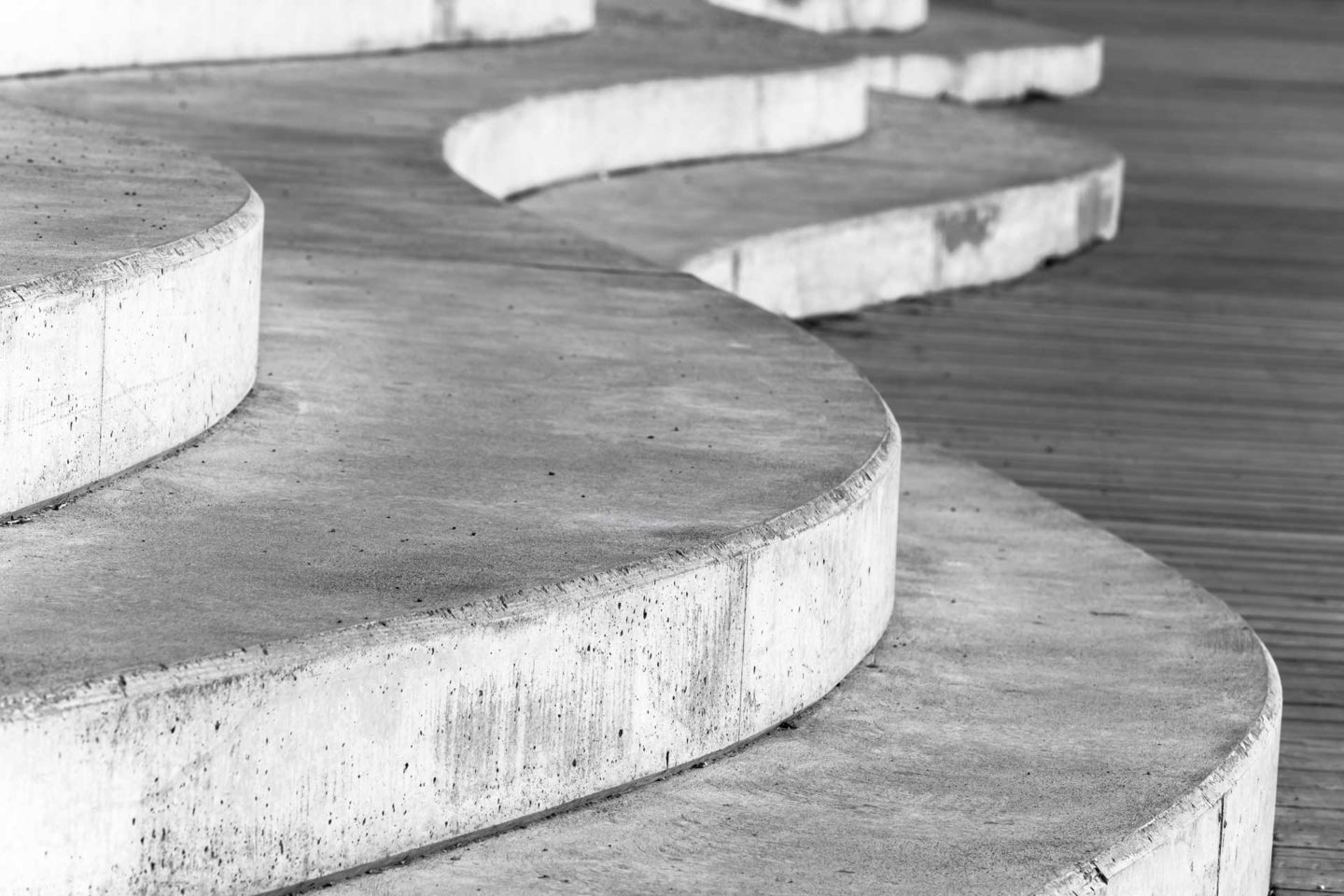 How to build concrete steps